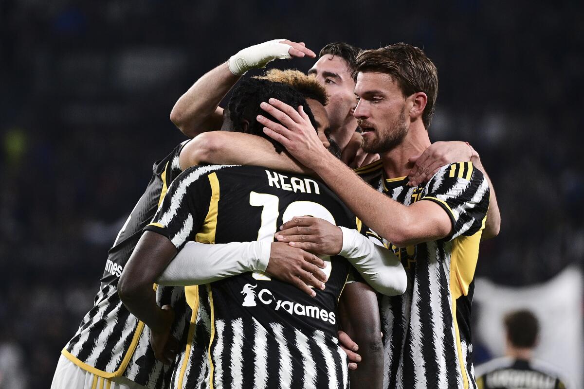 Juventus vs. Palermo match preview: Time, TV schedule, and how to watch the  Serie A - Black & White & Read All Over