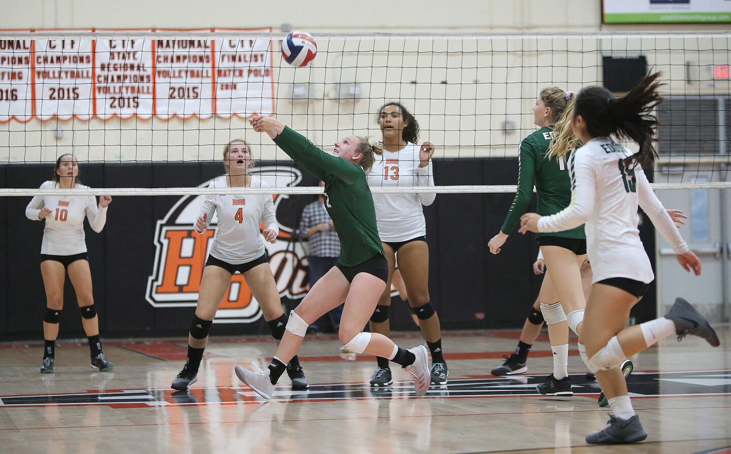 Photo Gallery: Edison vs. Huntington Beach in girls’ volleyball