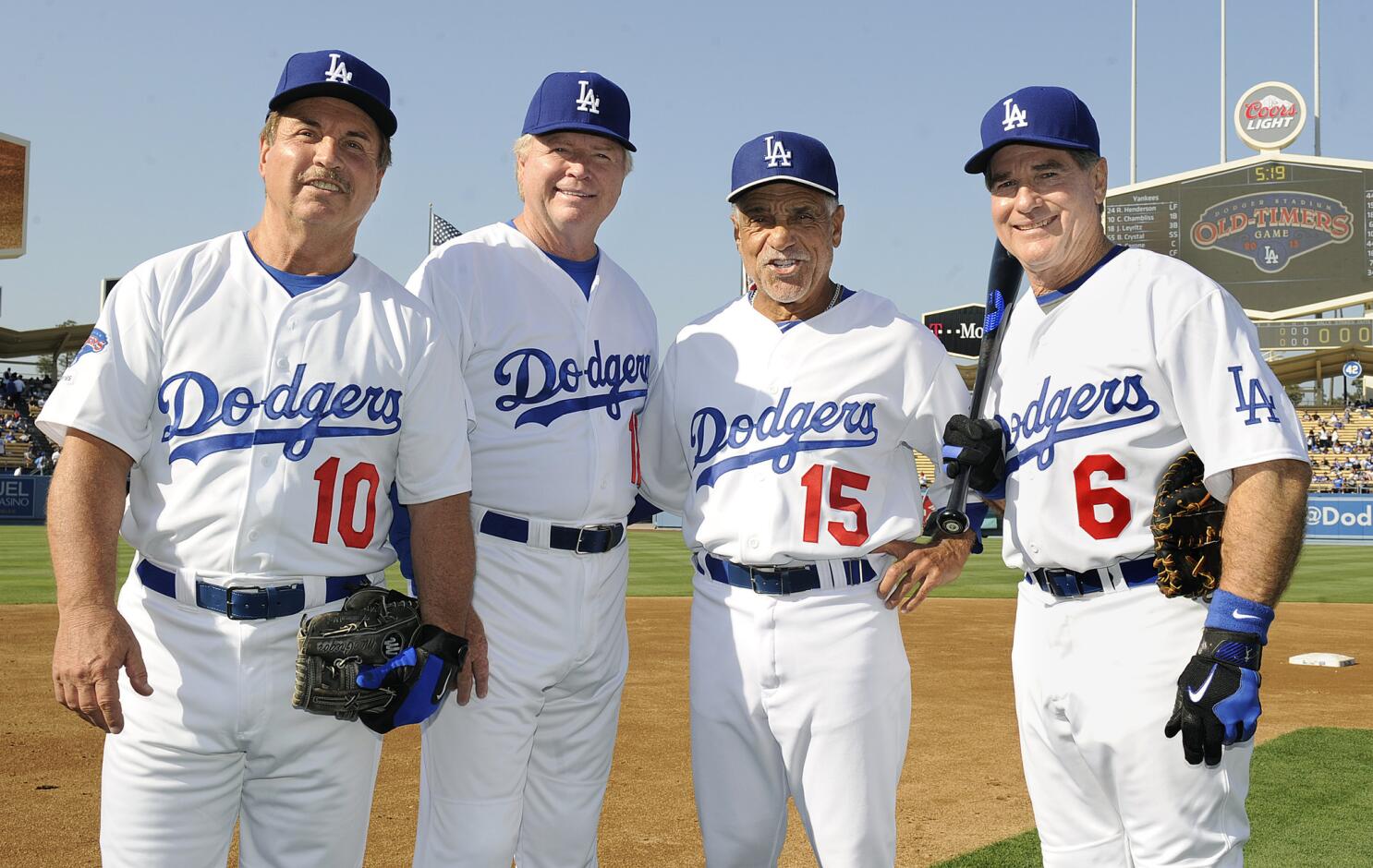los angeles dodgers retired numbers