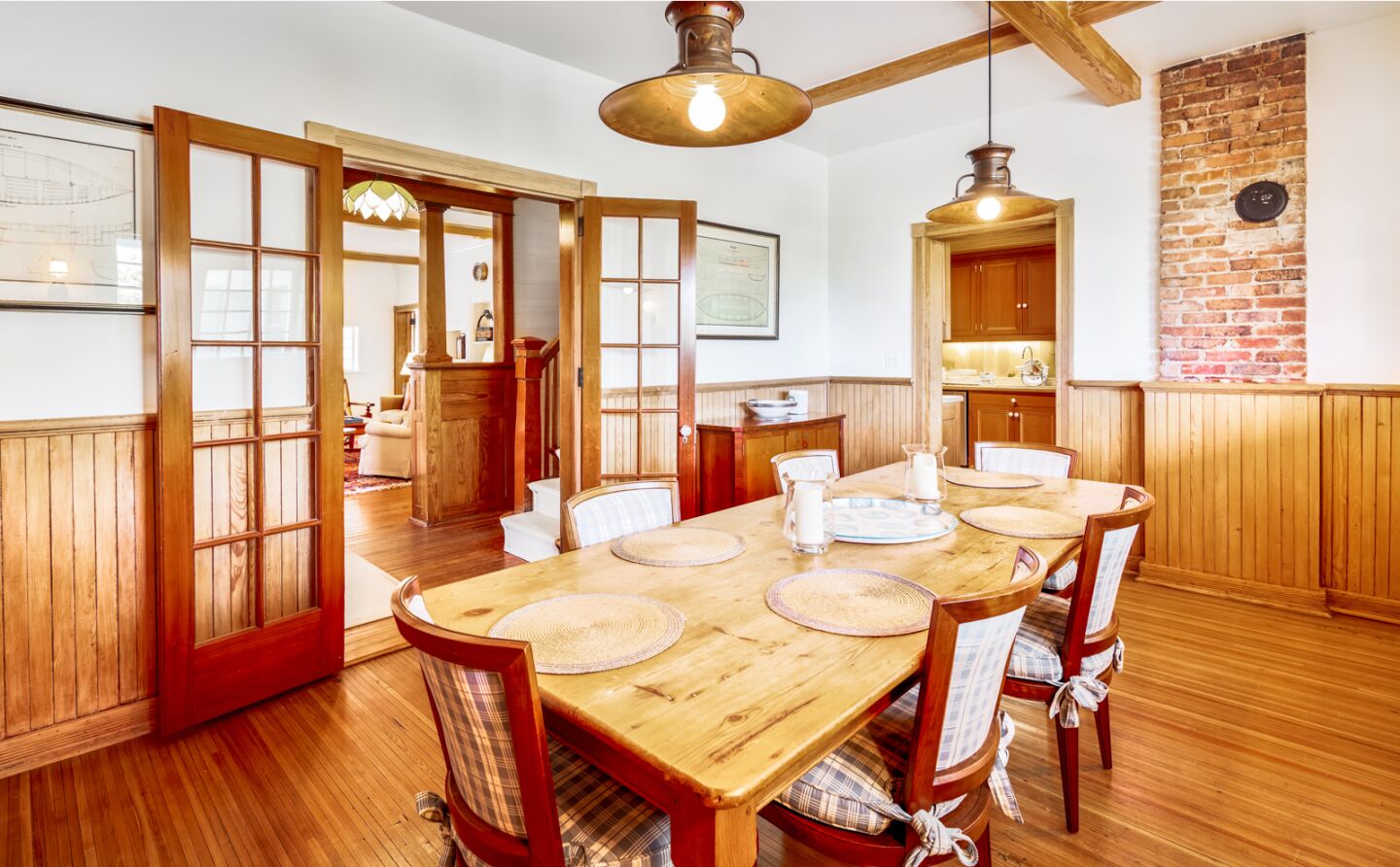 Gwen Verdon's former Quogue home: the dining room