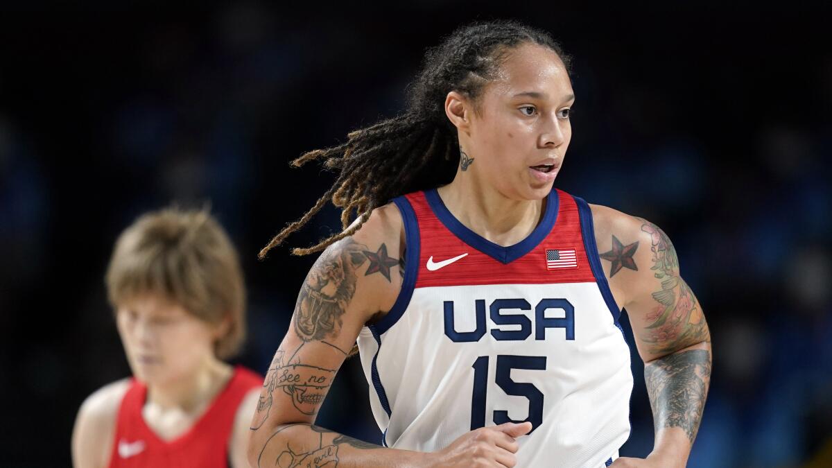 Pay inequality led Brittney Griner to Russia. We must fix it - Los Angeles Times