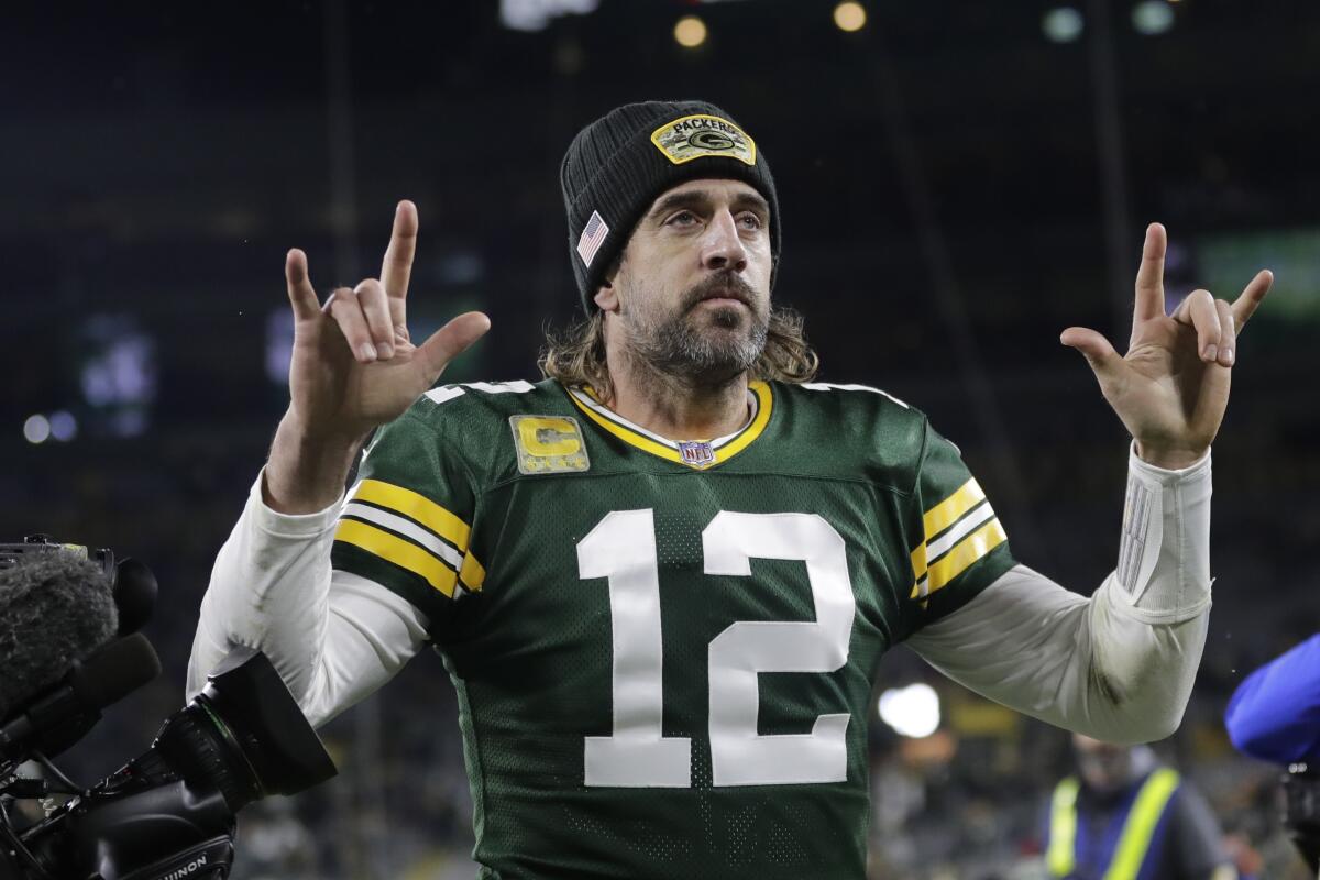 How Aaron Rodgers would look in our old Uniforms..thoughts? (via