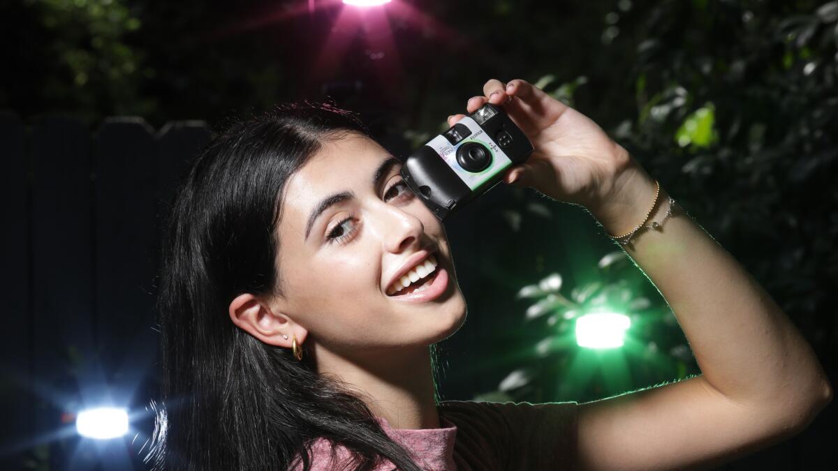 Disposable cameras: A '90s favorite makes a comeback among millennials and  Gen Z - Los Angeles Times