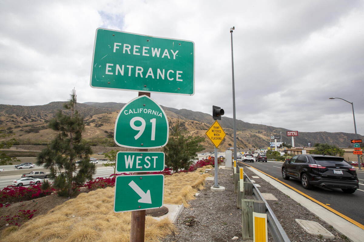 Springfield 91 Sign 91 Freeway to close in Corona this weekend for lane repaving - Los ...