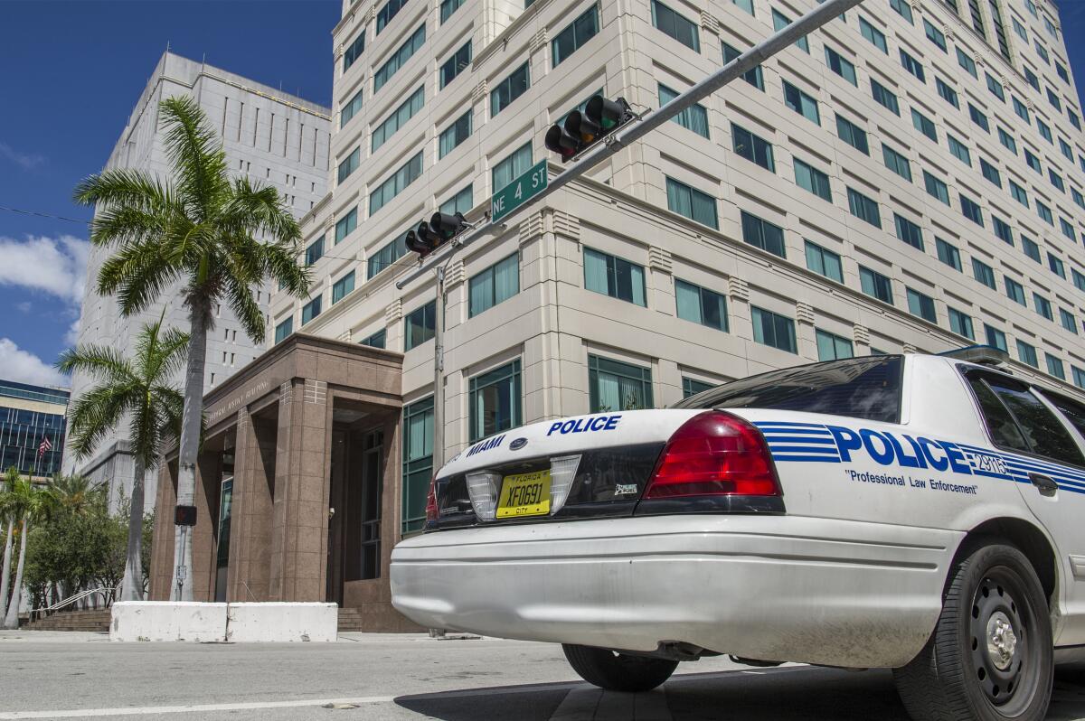 Policía de Miami busca a sospechoso del "brutal asesinato" de un guatemalteco