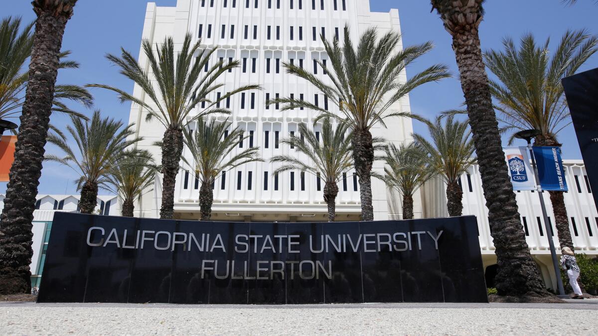 Según un nuevo proyecto de ley, los residentes de California podrían obtener un título de licenciatura de CSU después de cuatro años sin pagar un centavo del curso o la matrícula.