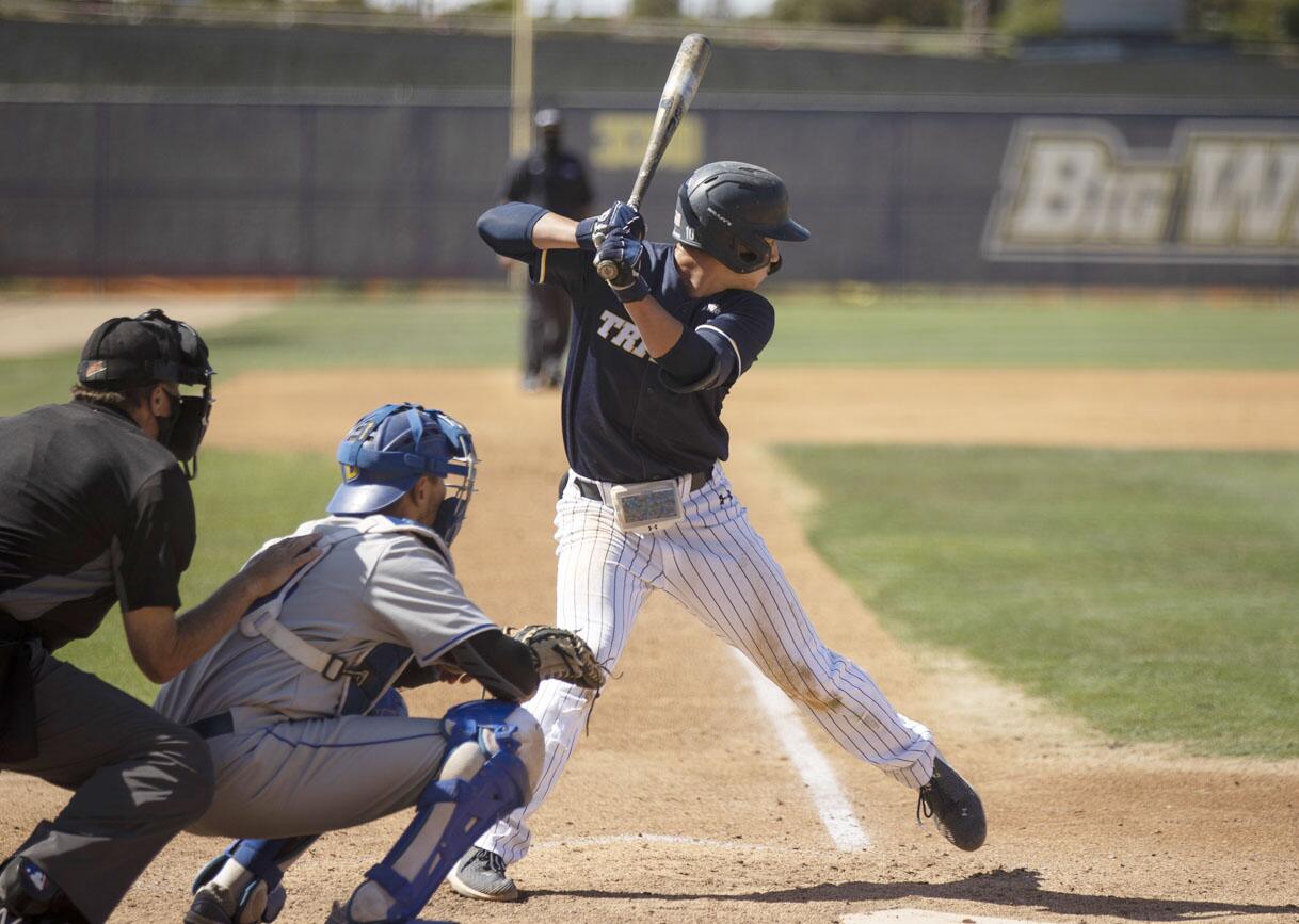 USC Baseball Uses Six-Run Fourth to Take Down Cougars, 8-6