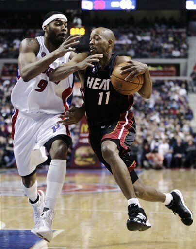 Wade, Haslem lead Heat in 101-96 win over Pistons - The San Diego  Union-Tribune