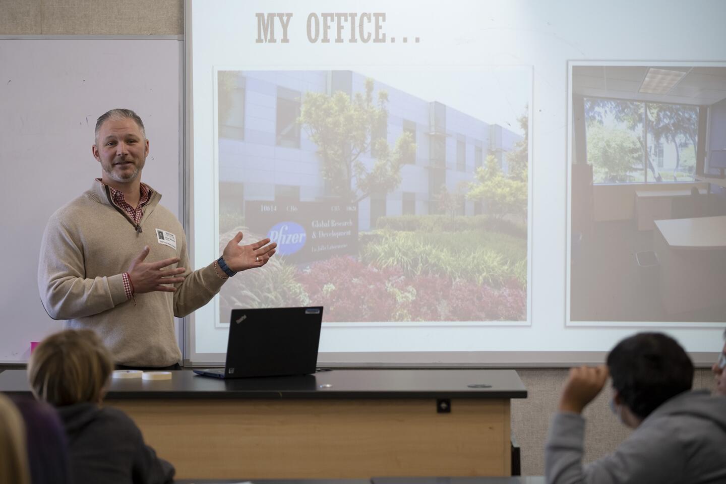 cm-oakcareer-2301-013.jpg