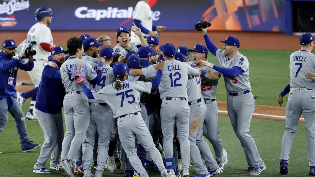 Dodgers defeat Blue Jays in shocking World Series Game 7 comeback - Los Angeles Times