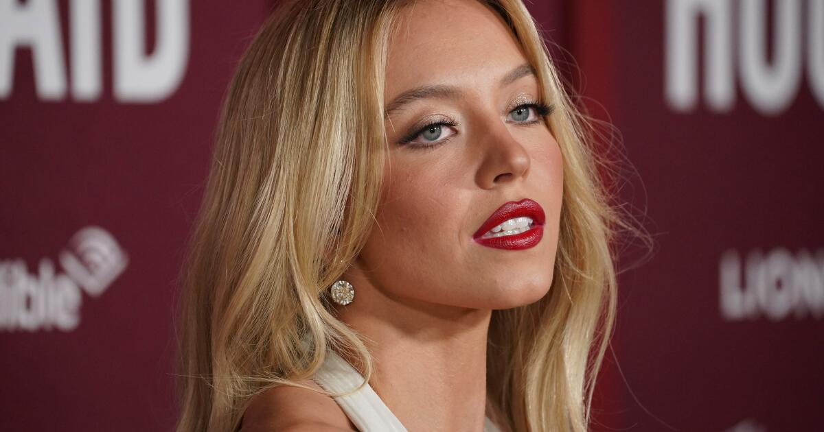 Sydney Sweeney hing zonder toestemming beha’s aan het Hollywood-bord
