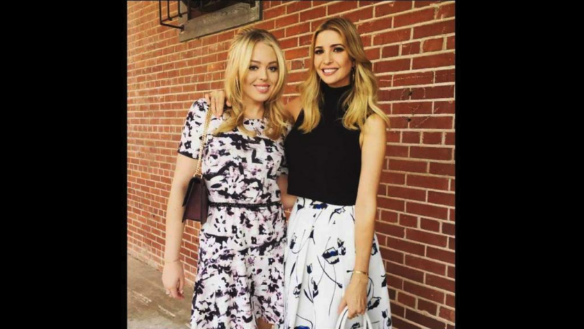 Tiffany mantiene una excelente relación con su hermana, Ivanka Trump.