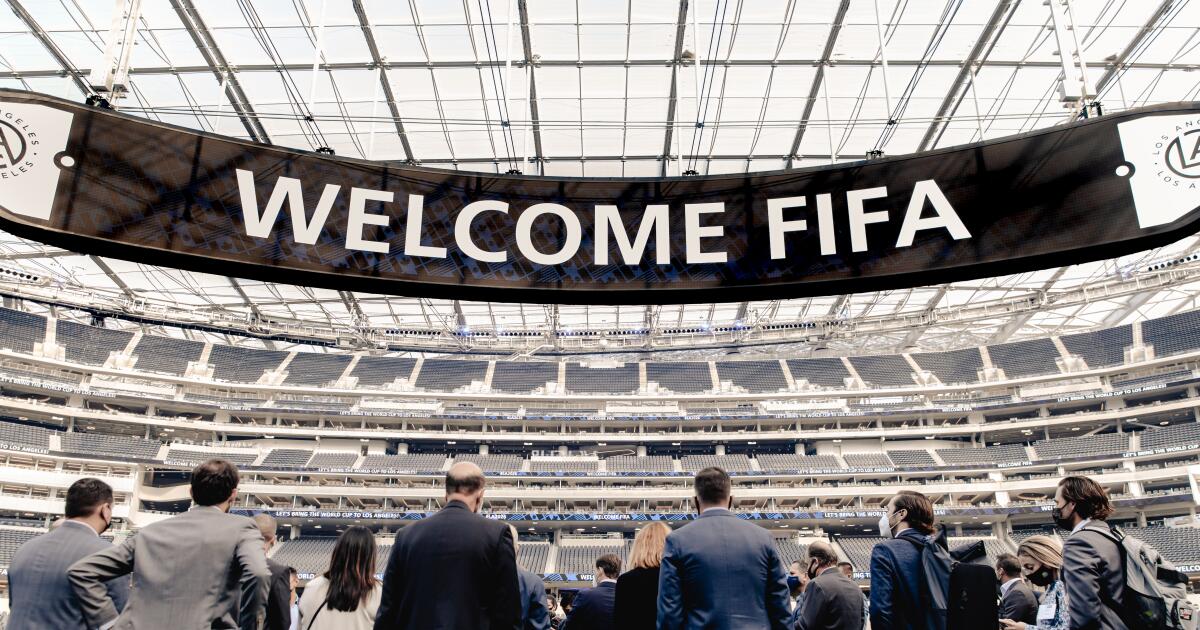 Inside World Cup-Austragungskampf zwischen Stan Kroenke und der FIFA