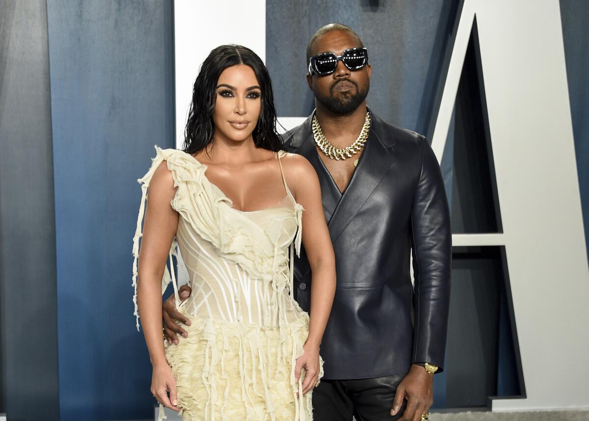 Kim Kardashian declared single amid Kanye West divorce drama - Los Angeles Times