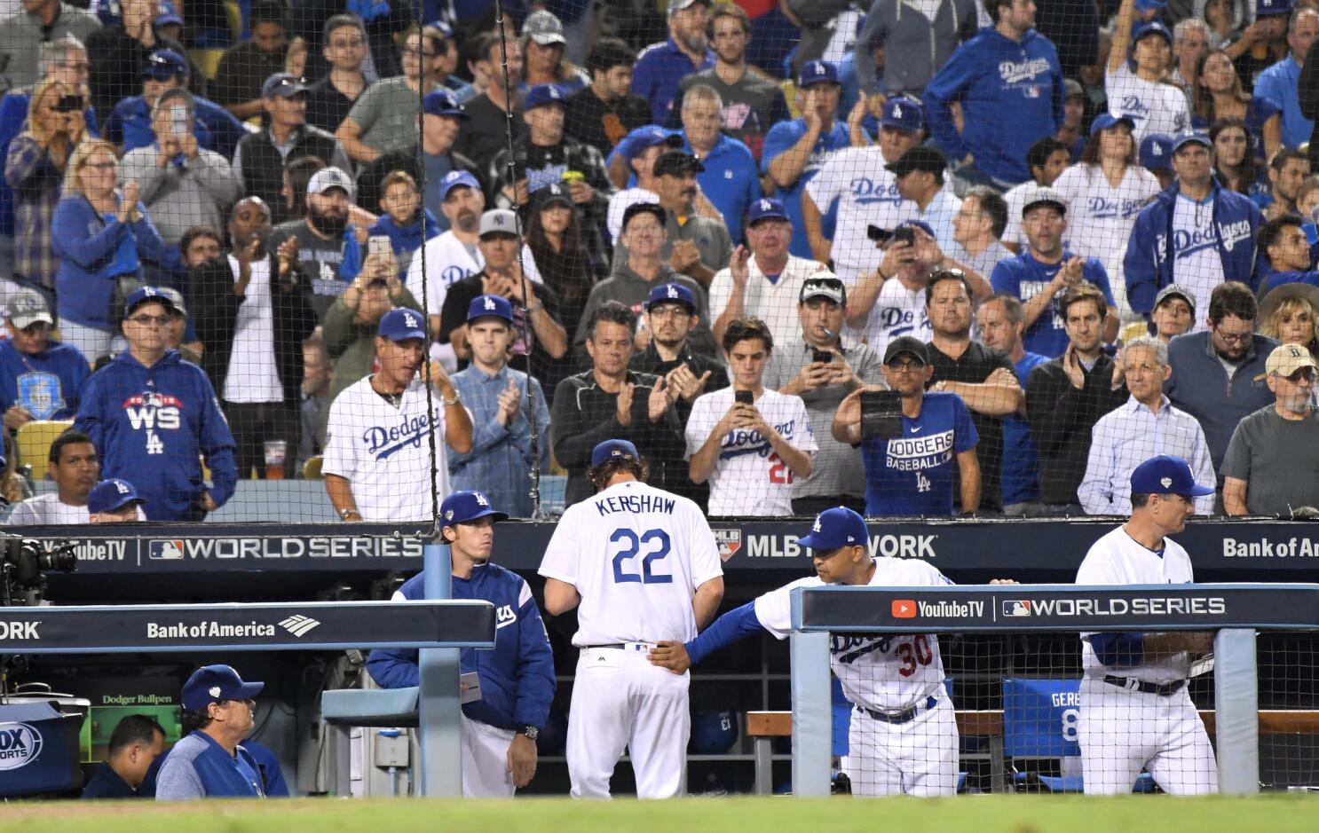 Dave Roberts Hopes Dodgers Fans 'Boo' Manny Machado During Return To Dodger  Stadium