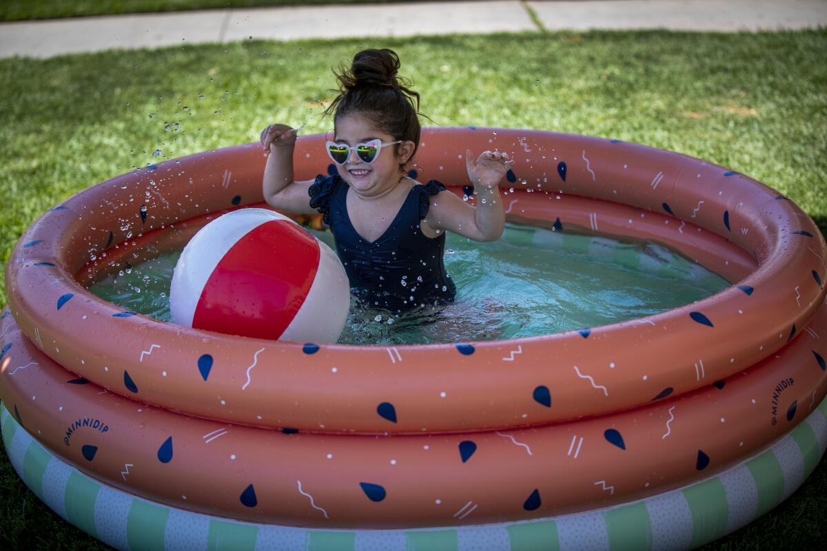 Comienza la época de piscinas: las colchonetas más divertidas para niños y  adultos