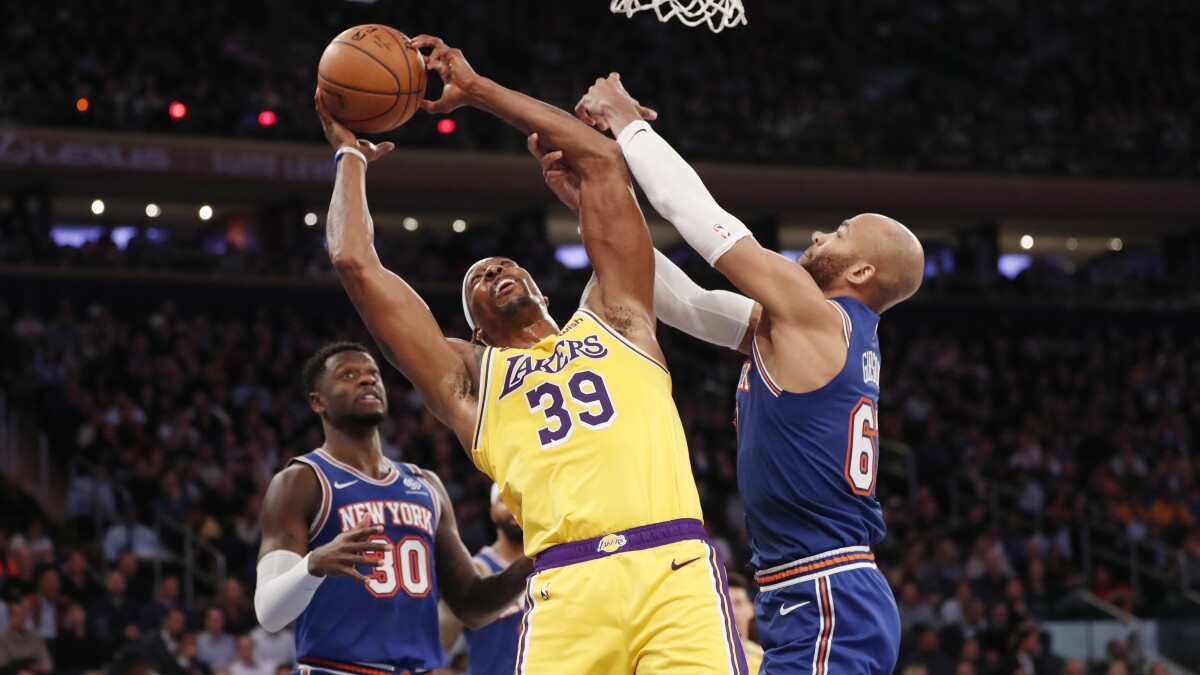 The Sports Report Lakers Get Past The Knicks Los Angeles Times