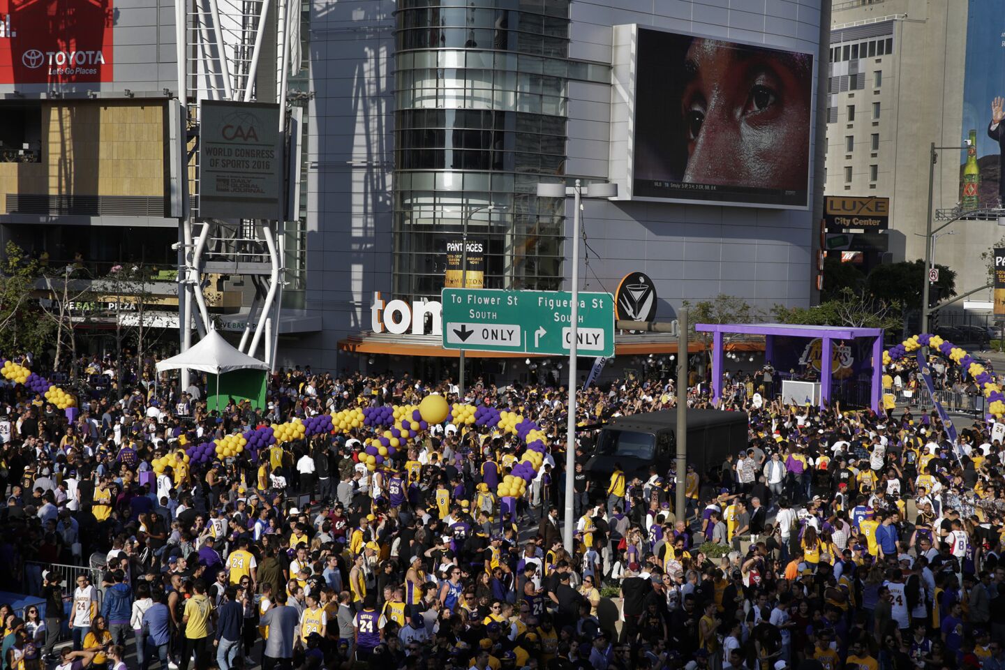 Chick Hearn Court is packed as fans descend on Staples Cener to witness Kobe Bryant play his last game as a Los Angeles Laker against the Utah Jazz.