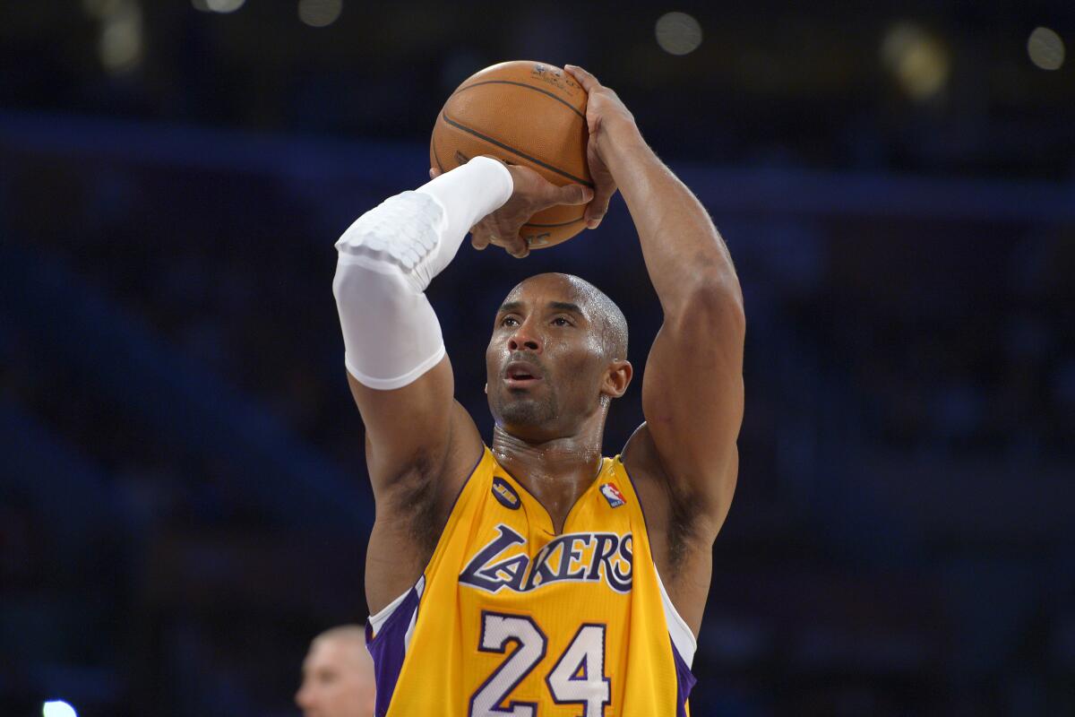 Los Angeles Lakers to unveil Kobe Bryant statue outside their arena on Feb.  8 - The San Diego Union-Tribune