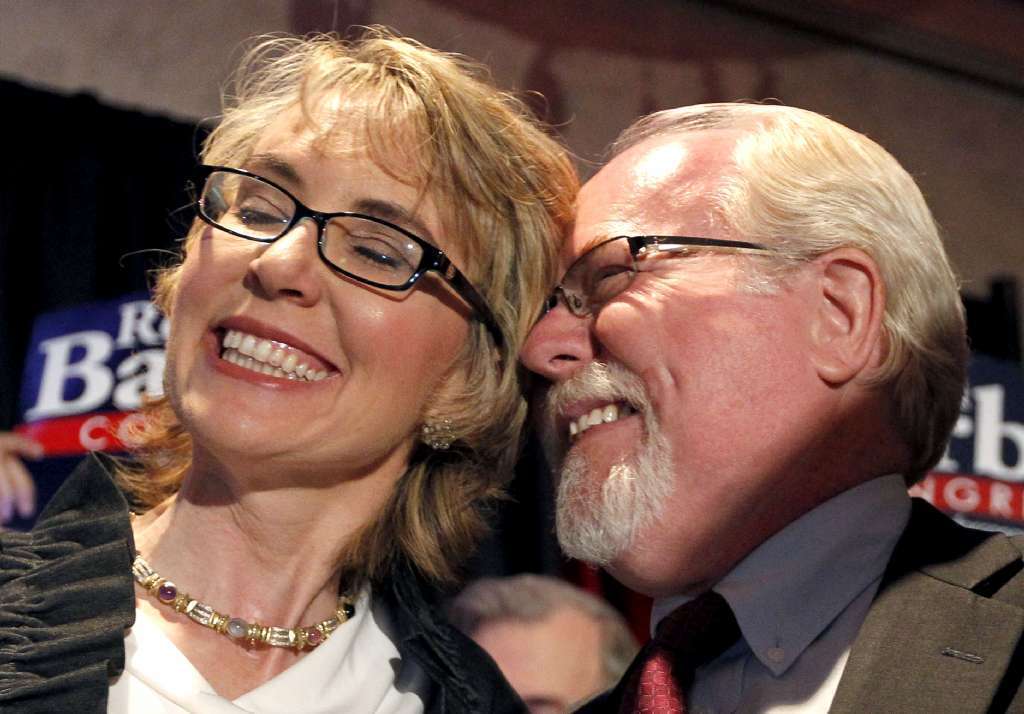 Giffords supports Democratic candidate