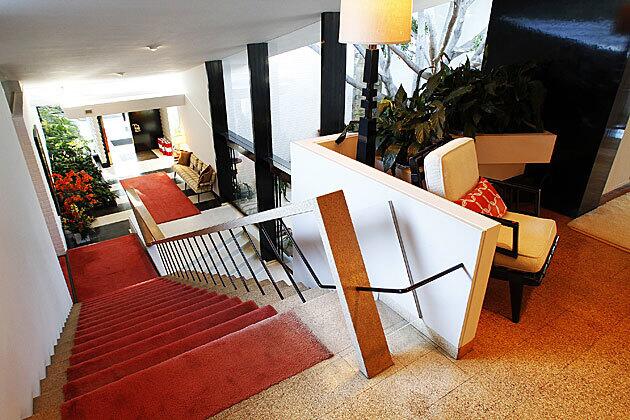Stairs leading to the bedrooms ...