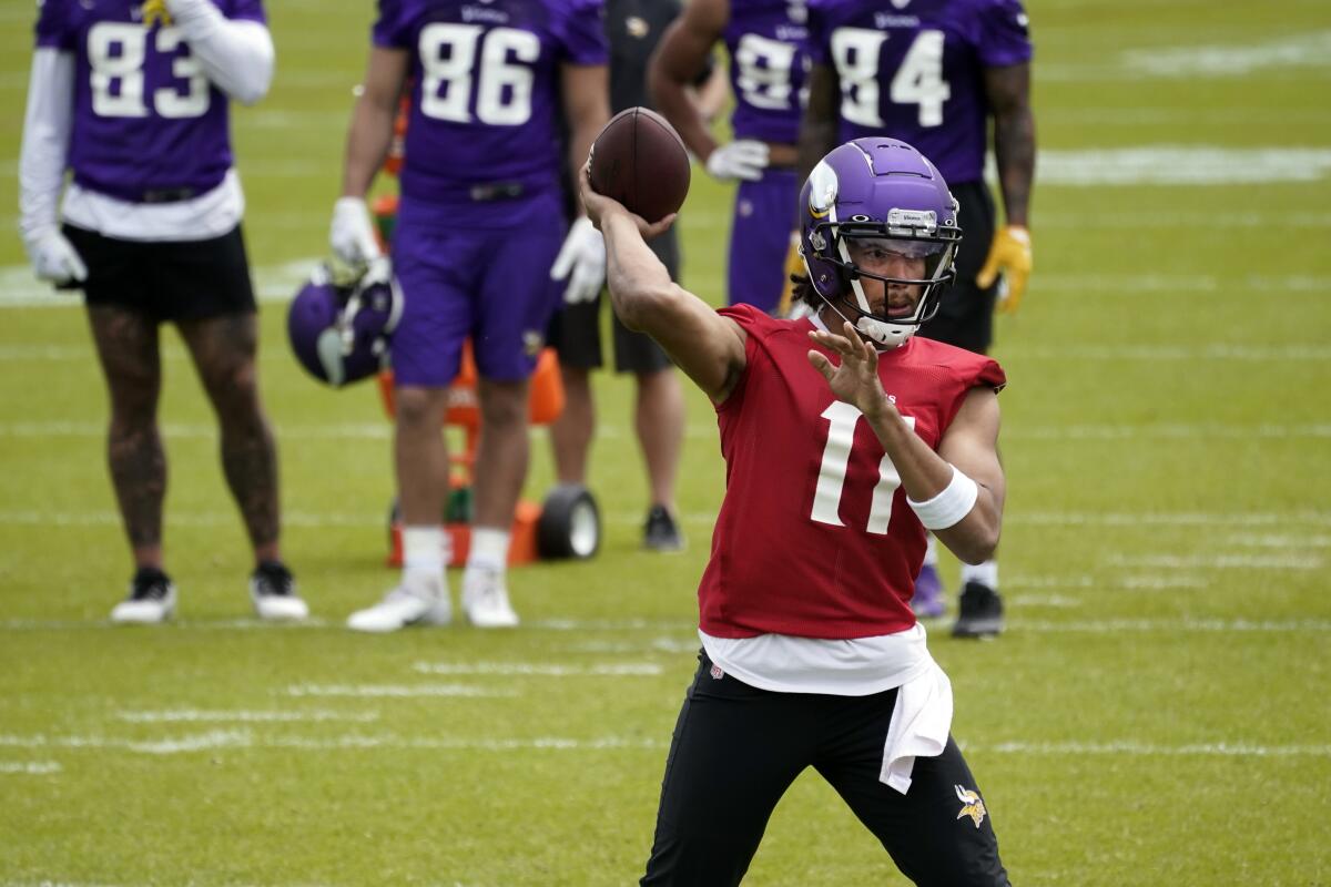 Mentoring Mond: Cousins vows to be 'open book' for rookie QB - The San  Diego Union-Tribune