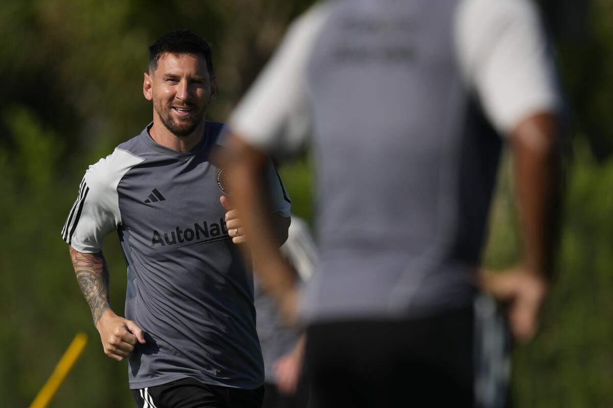 Lionel Messi participa en un entrenamiento del Inter Miami, 