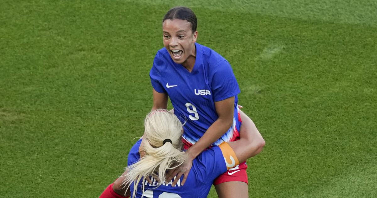 ABD kadın futbolu olimpiyatlarda altın madalya için Brezilya'yı yendi