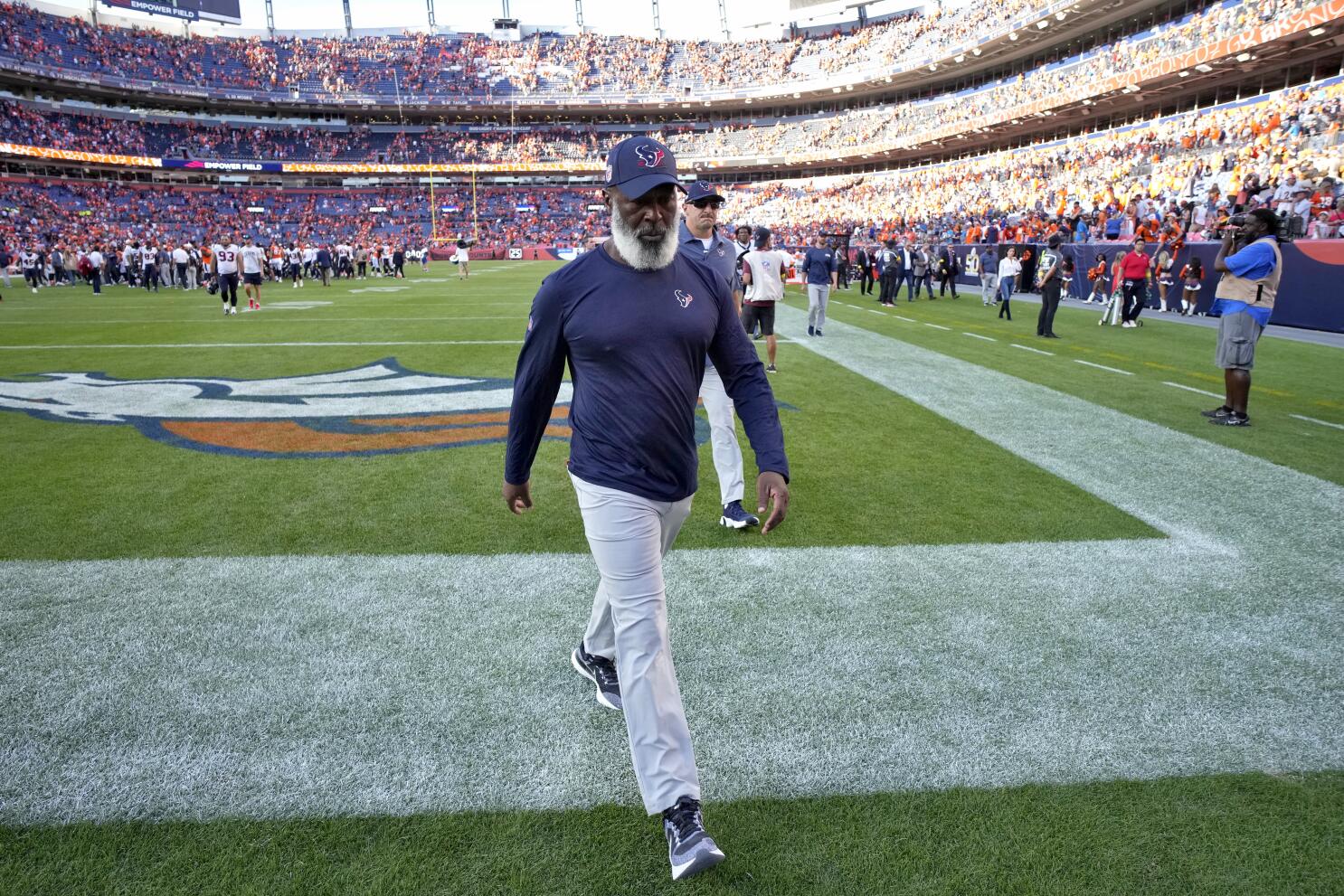 Lovie Smith back at Soldier Field with Texans facing Bears