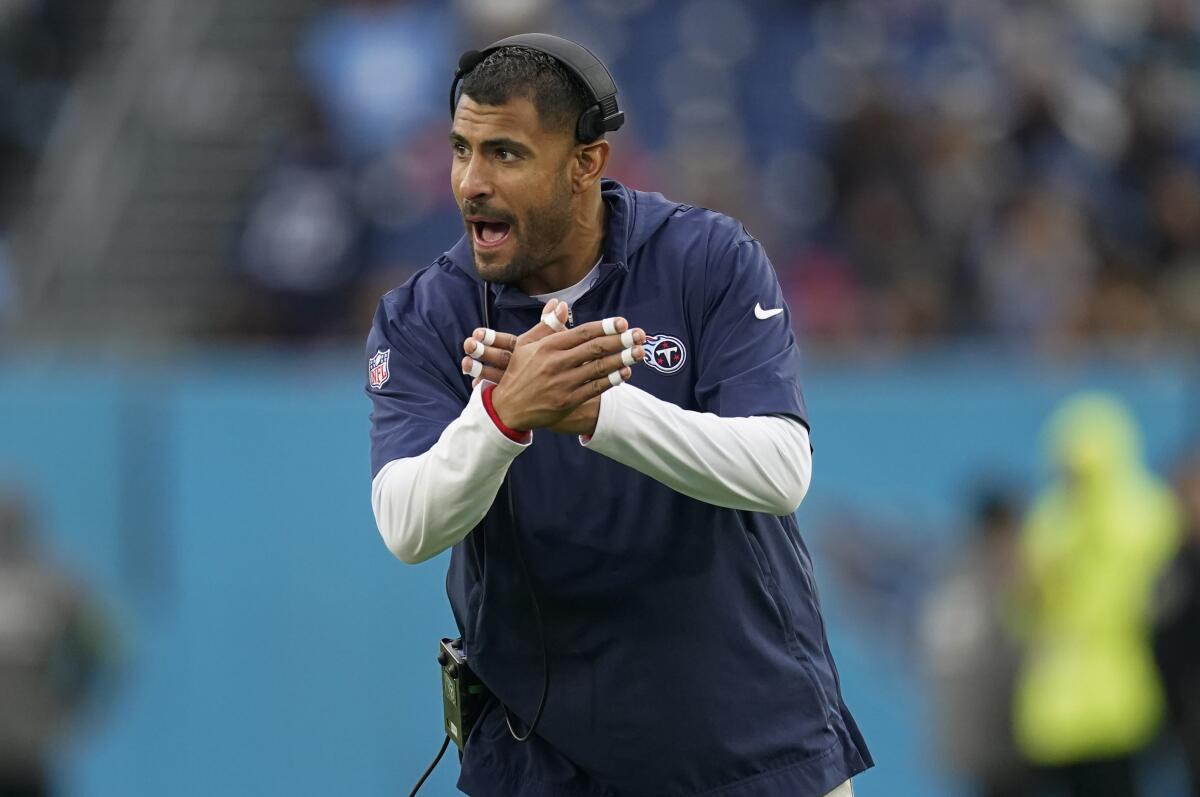 Dolphins hiring former Titans outside linebackers coach Ryan Crow for same  role, AP source says - The San Diego Union-Tribune