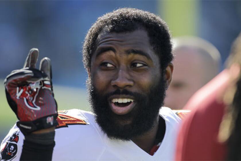 Cornerback Darrelle Revis, who was cut by Tampa Bay on Wednesday, has agreed to terms with New England.