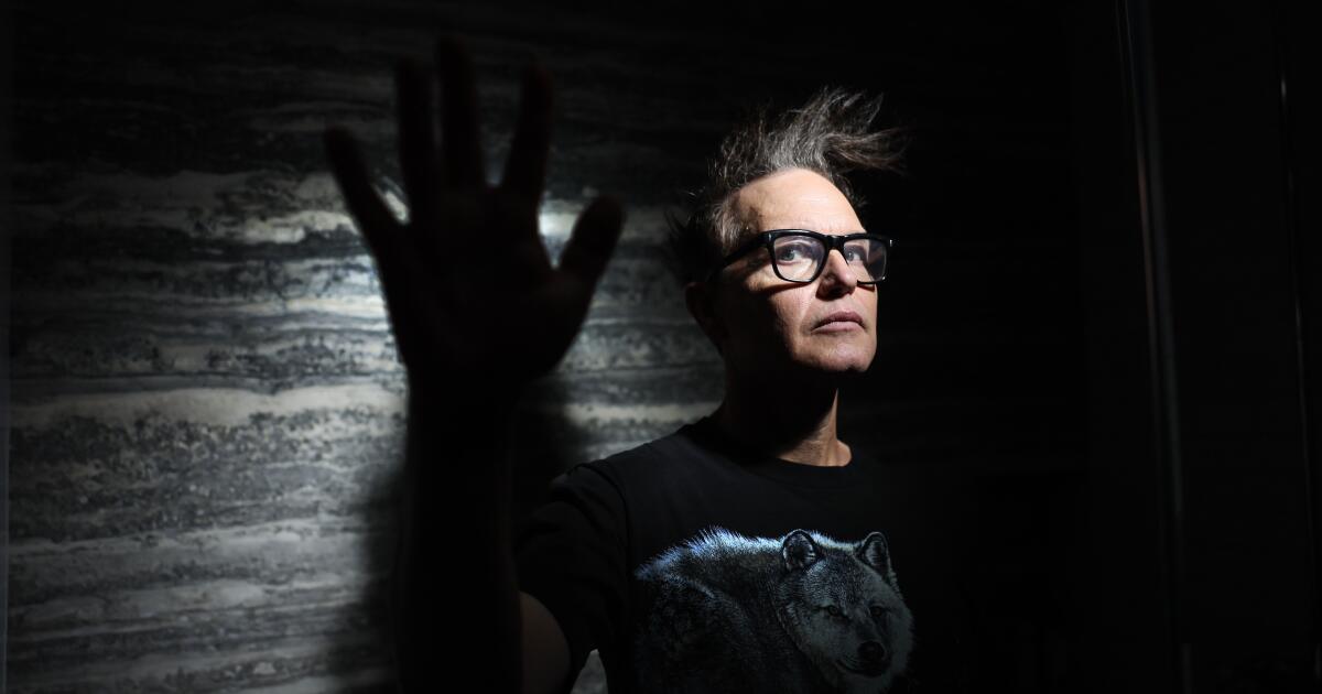Blink-182 saved Mark Hoppus' life when he had cancer. His new book helped him heal