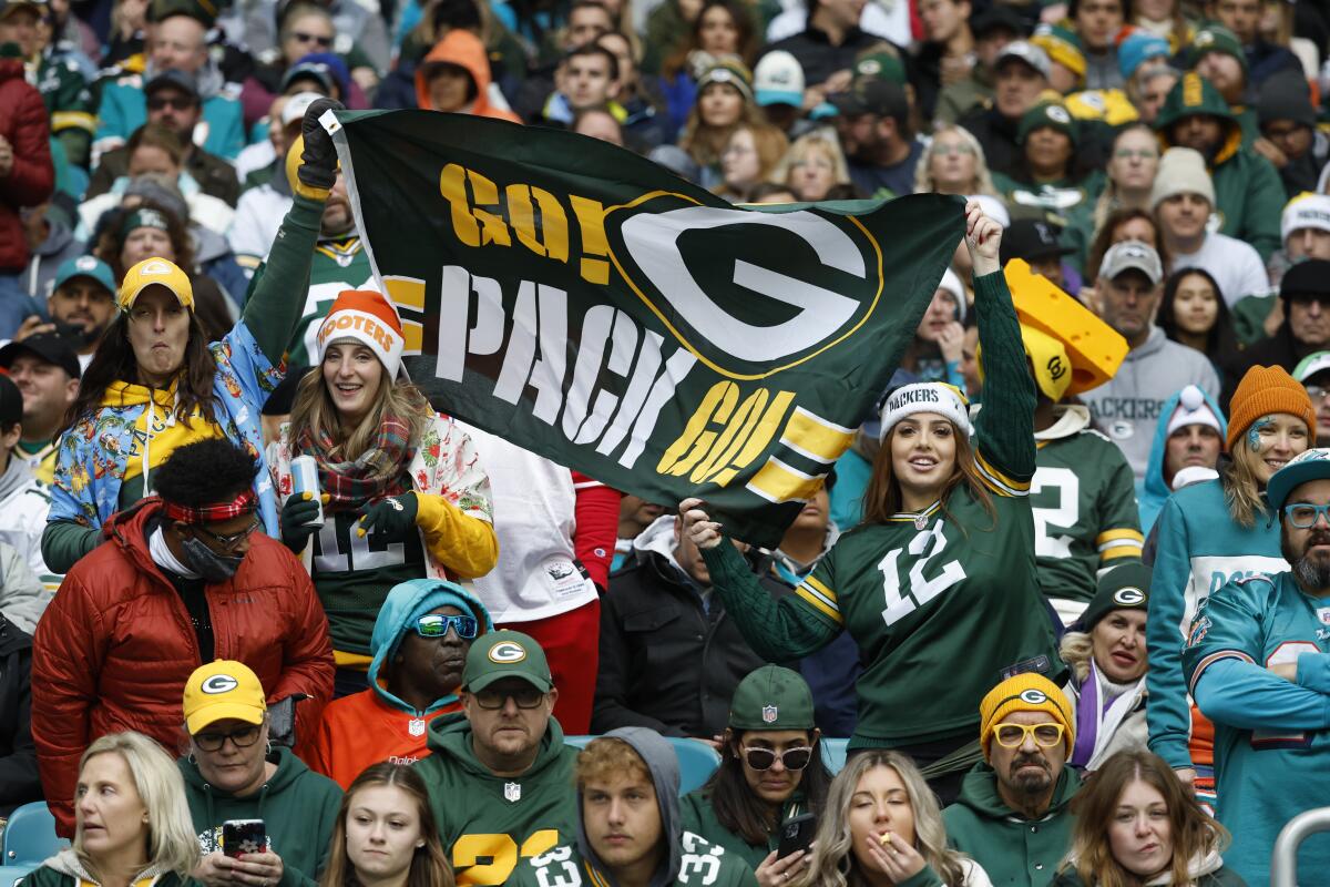 Playoff hopes for Packers, Dolphins on diverging paths - The San