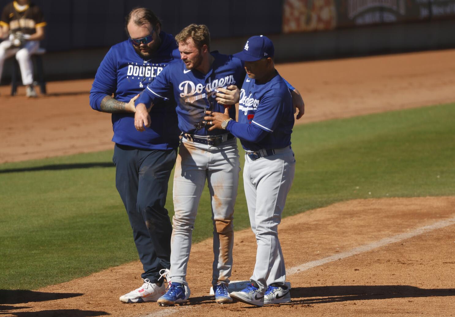 Dodger Gavin Lux fights back tears while discussing ACL tear - Los