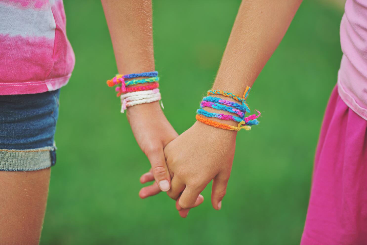 Op-Ed: Friendship bracelets gave meaning to my childhood in a way my kids  will never know - Los Angeles Times