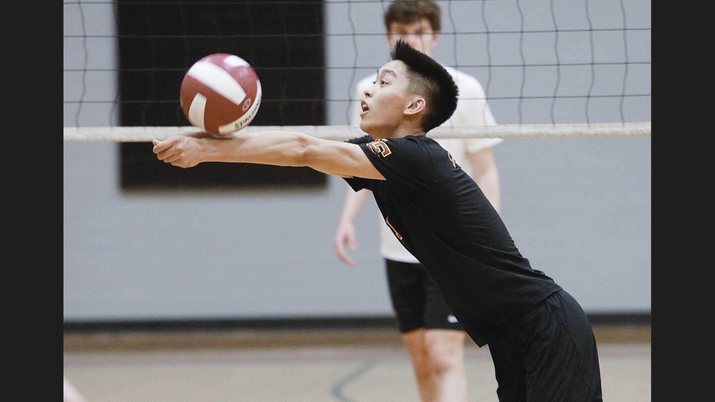 Photo Gallery: St. Francis vs. La Canada in non-league boys' volleyball