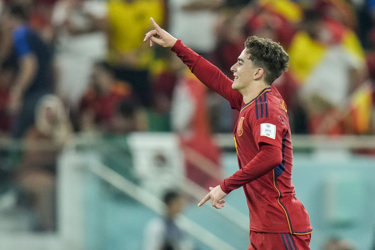 Gavi celebra tras anotar el quinto gol de España durante el primer partido del Grupo E del Mundial frente a Costa Rica