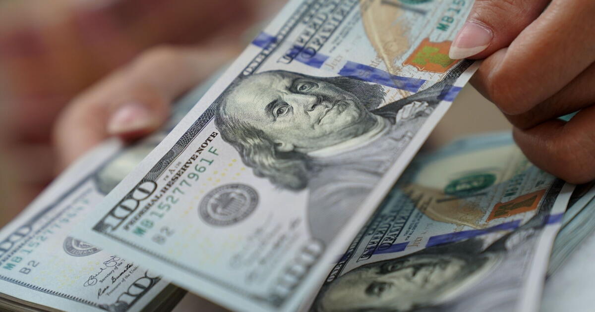 Japan and other foreign investors eye new hedges that could slam the dollar