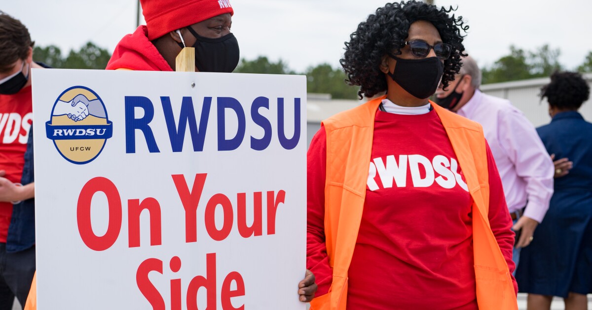 In Alabama, Amazon workers wage a historic battle to unionize In Alabama, Amazon workers wage a historic battle to unionize