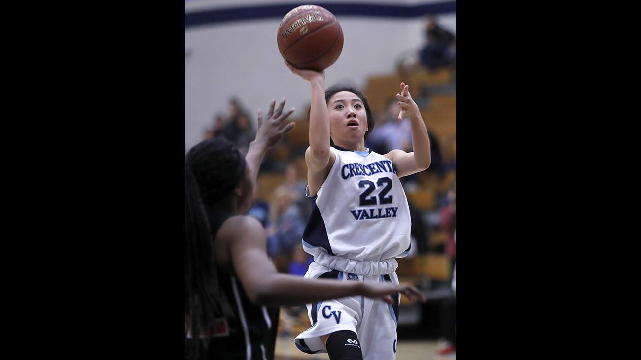 Photo Gallery: Crescenta Valley High School girls basketball vs, Pasadena High School