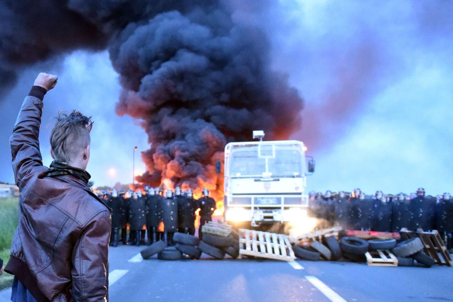 French protest proposed labor reforms