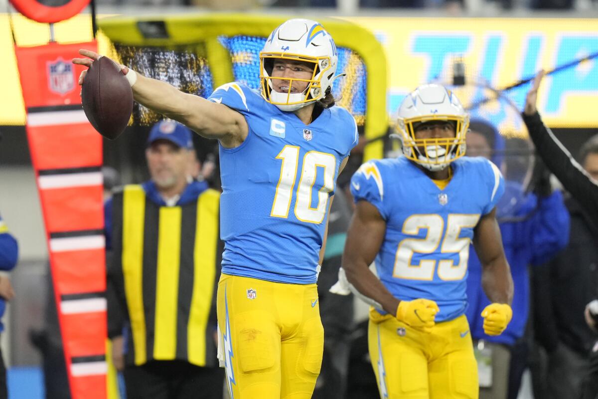 Chargers look to carry momentum from win into stretch run - The San Diego  Union-Tribune