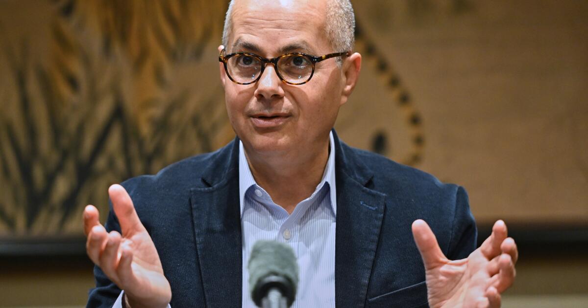 Ο βραβευμένος με Νόμπελ εγκαταλείπει το UC Berkeley για νέο ρόλο στην Κίνα