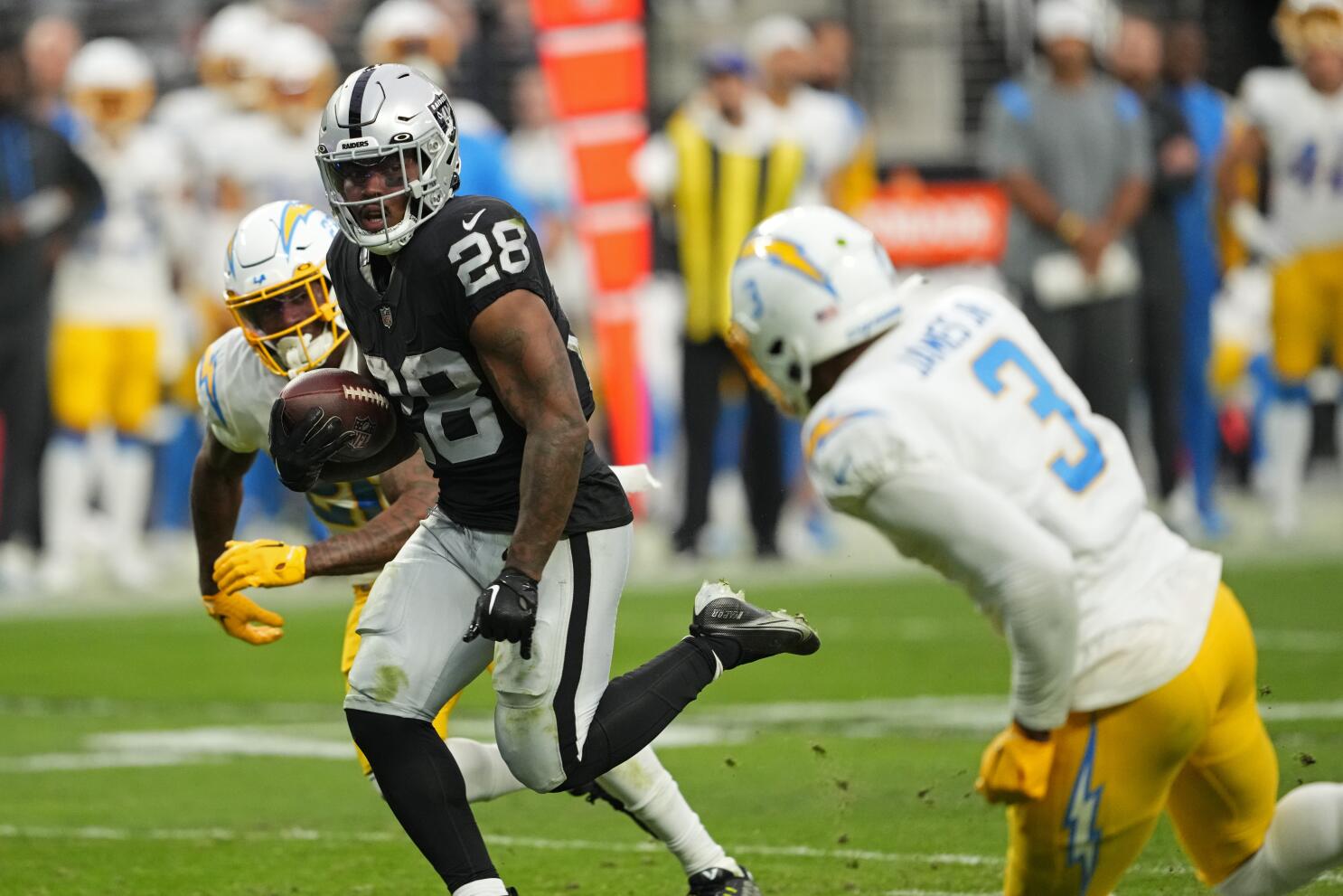 Raiders rookie Josh Jacobs proving tough — and tough to tackle