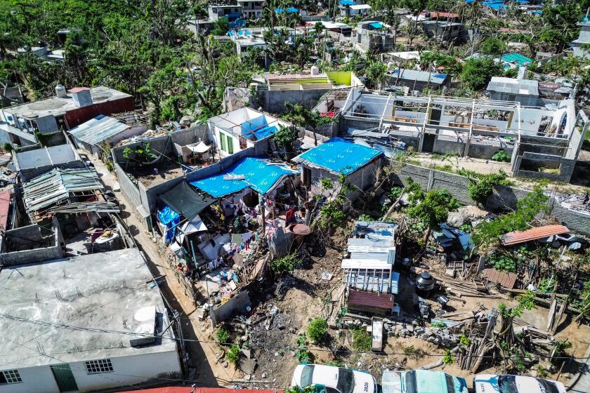 Habitantes de Acapulco aseguran que serán unas fiestas amargas por estragos del huracán