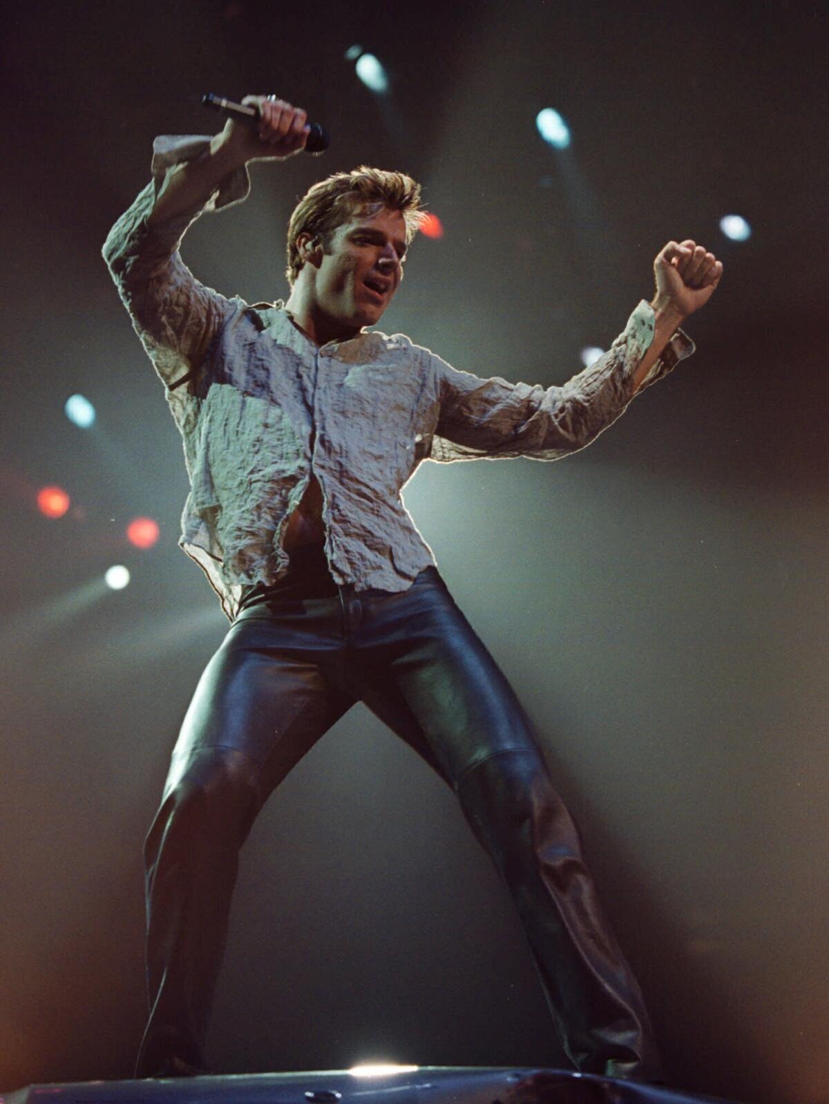 ARCHIVO - Ricky Martin durante un concierto en la arena HSBC en Buffalo, Nueva York