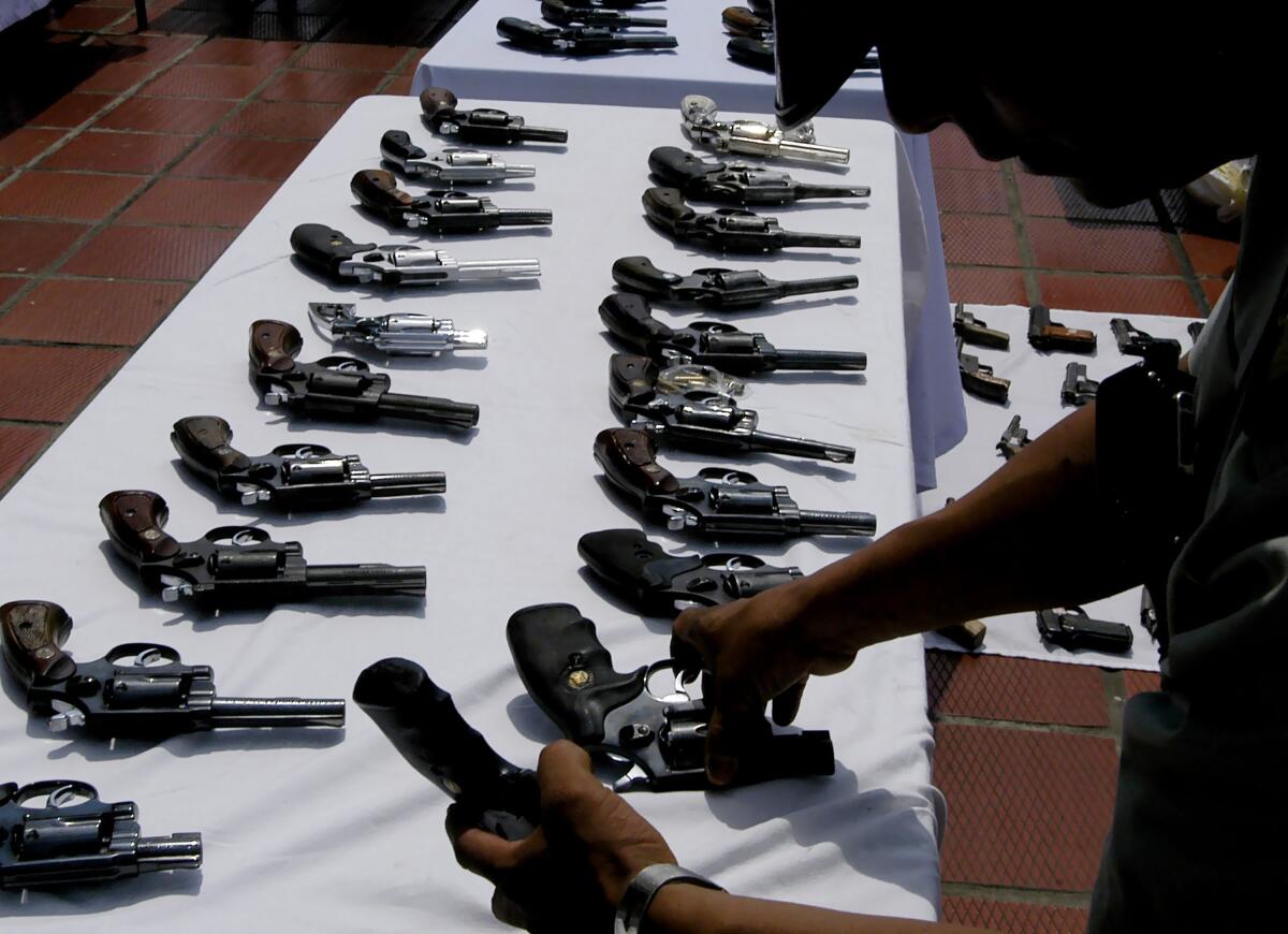 EEUU alerta de récord de pasajeros con armas en aeropuertos de Florida