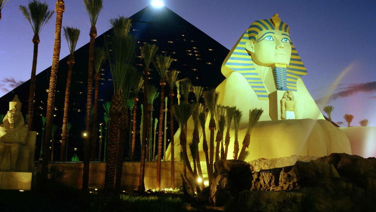 Chaos breaks out at Luxor pool in Las Vegas as dust devil sends