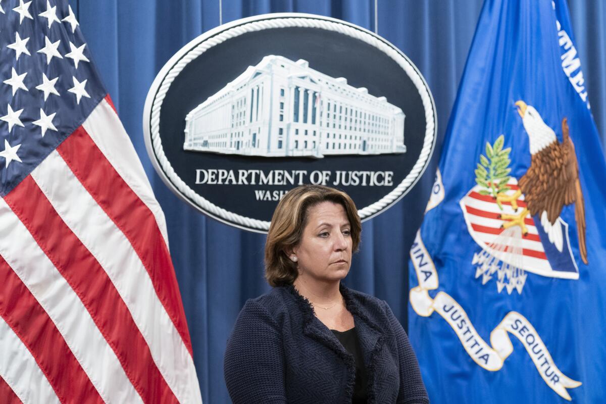 La subsecretaria de justicia de EEUU, Lisa Monaco, en conferencia de prensa 