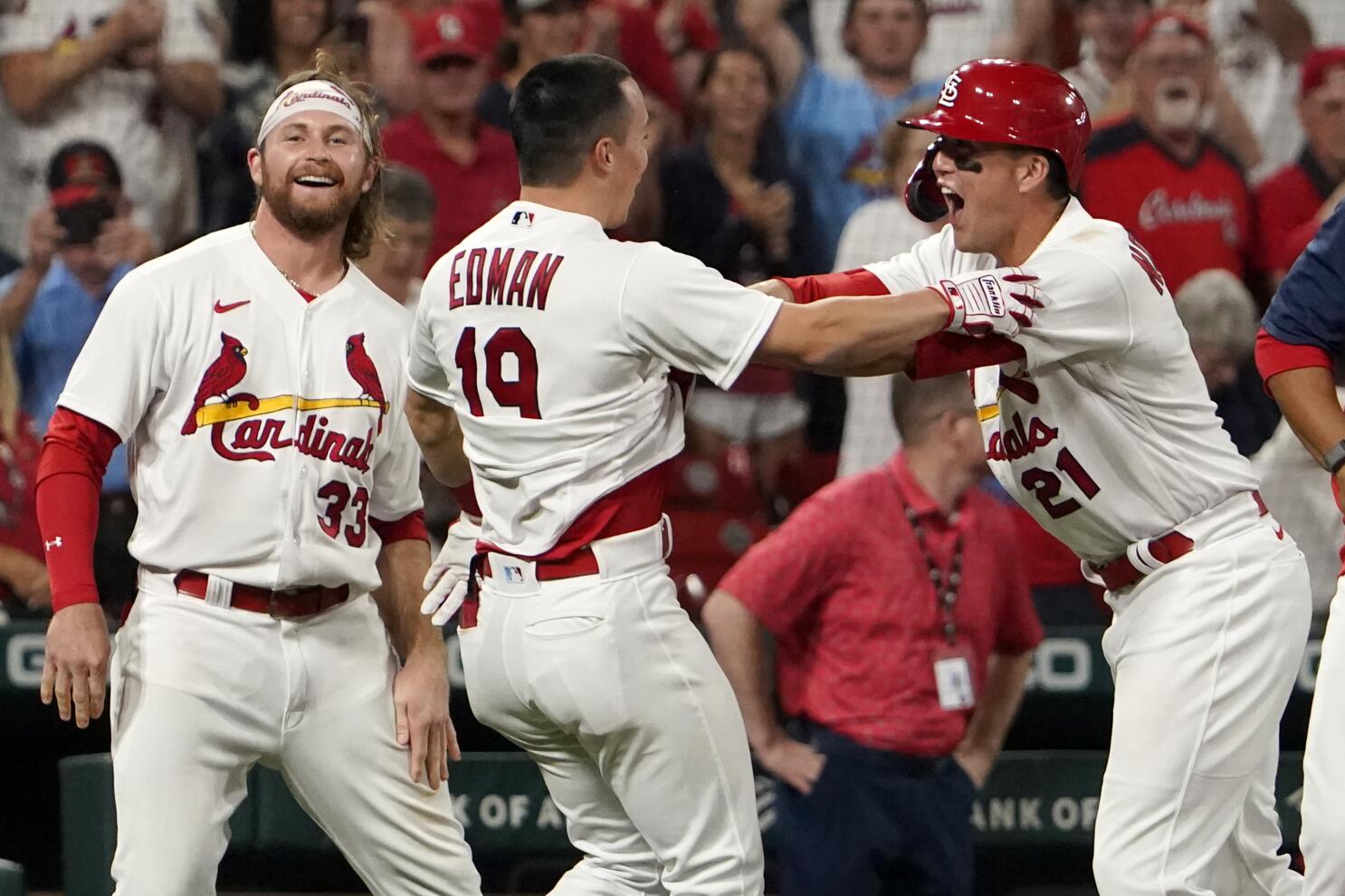 Big bats, Wainwright's quality start lead Cardinals to 9-1 win